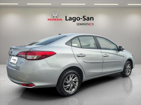 TOYOTA Yaris Sedan 1.5 16V 4P FLEX XS MULTIDRIVE AUTOM�TICO CVT, Foto 3
