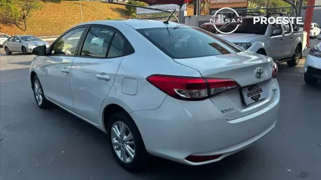 TOYOTA Yaris Sedan 1.5 16V 4P FLEX XL MULTIDRIVE AUTOM�TICO CVT, Foto 6