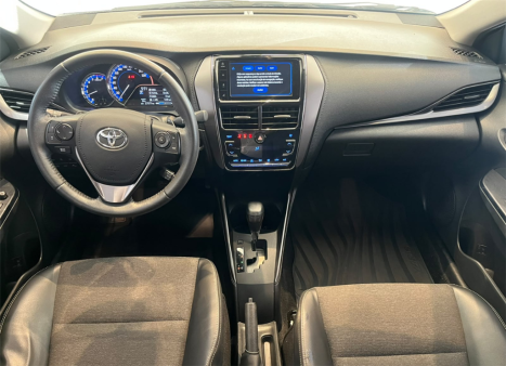 TOYOTA Yaris Sedan 1.5 16V 4P FLEX XL MULTIDRIVE AUTOMÁTICO CVT, Foto 8
