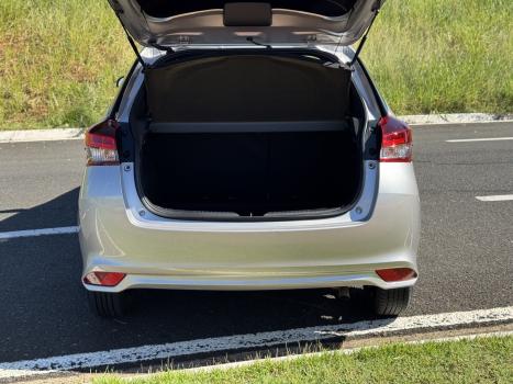 TOYOTA Yaris Sedan , Foto 8