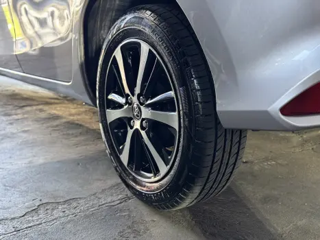 TOYOTA Yaris Sedan , Foto 19