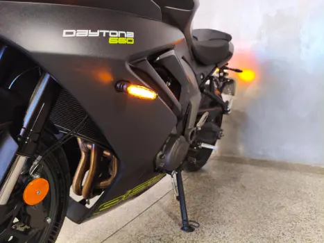 TRIUMPH Daytona 675 , Foto 10