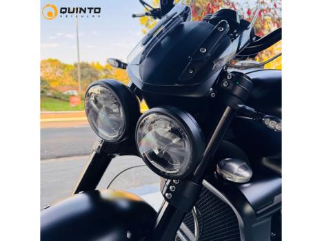 TRIUMPH Rocket III 2500 R, Foto 3