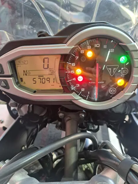 TRIUMPH Tiger 800 XCA, Foto 5