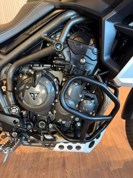 TRIUMPH Tiger 800 XCA, Foto 11