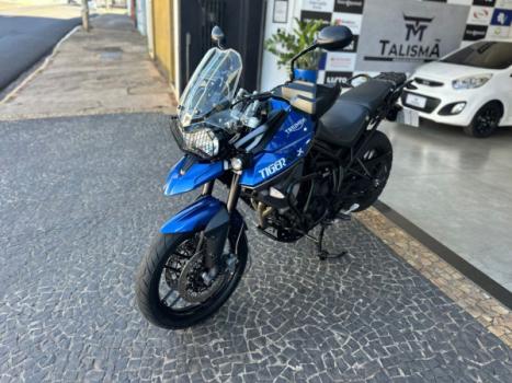 TRIUMPH Tiger 800 XRX, Foto 3