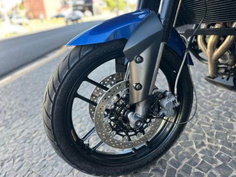 TRIUMPH Tiger 800 XRX, Foto 11