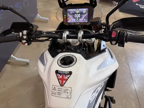 TRIUMPH Tiger 900 GT , Foto 13