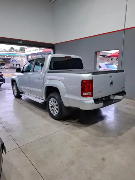 VOLKSWAGEN Amarok 2.0 16V 4X4 CABINE DUPLA TRENDLINE TURBO INTERCOOLER AUTOMTICO, Foto 4
