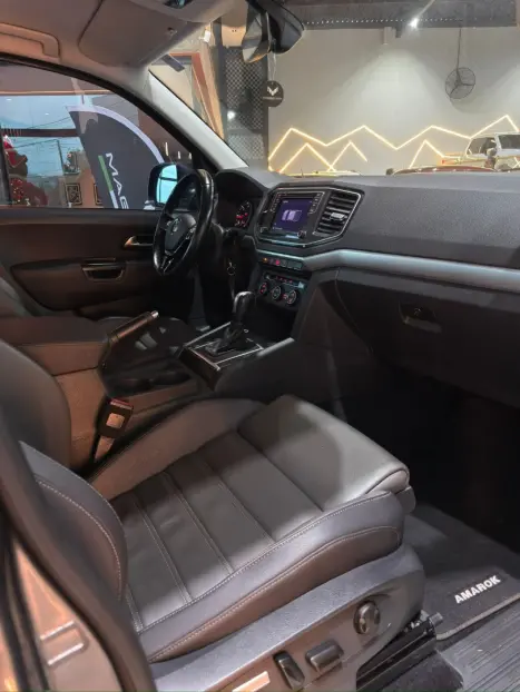 VOLKSWAGEN Amarok 2.0 16V 4X4 CABINE DUPLA HIGHLINE TURBO INTERCOOLER AUTOM�TICO, Foto 16