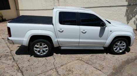 VOLKSWAGEN Amarok 3.0 V6 CABINE DUPLA HIGHLINE 4X4 TURBO INTERCOOLER AUTOMÁTICO, Foto 3 VOLKSWAGEN Amarok 3.0 V6 CABINE DUPLA HIGHLINE 4X4 TURBO INTERCOOLER AUTOMÁTICO, Foto 3