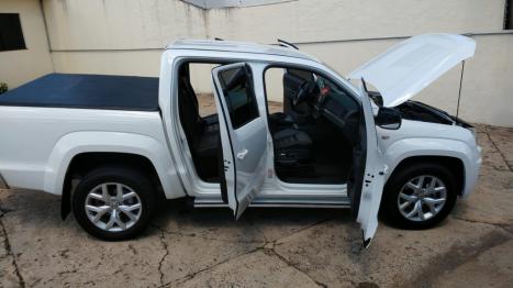 VOLKSWAGEN Amarok 3.0 V6 CABINE DUPLA HIGHLINE 4X4 TURBO INTERCOOLER AUTOMÁTICO, Foto 4 VOLKSWAGEN Amarok 3.0 V6 CABINE DUPLA HIGHLINE 4X4 TURBO INTERCOOLER AUTOMÁTICO, Foto 4