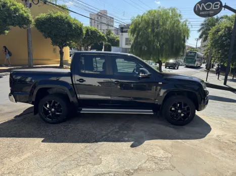 VOLKSWAGEN Amarok 3.0 V6 CABINE DUPLA HIGHLINE 4X4 TURBO INTERCOOLER AUTOMTICO, Foto 17