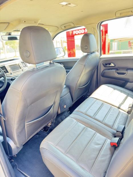 VOLKSWAGEN Amarok 3.0 V6 CABINE DUPLA HIGHLINE 4X4 TURBO INTERCOOLER AUTOMTICO, Foto 6