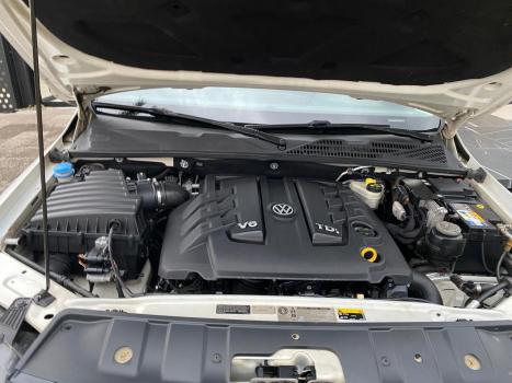 VOLKSWAGEN Amarok 3.0 V6 CABINE DUPLA HIGHLINE 4X4 TURBO INTERCOOLER AUTOM�TICO, Foto 12