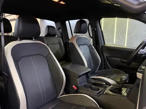 VOLKSWAGEN Amarok 3.0 V6 CABINE DUPLA HIGHLINE 4X4 TURBO INTERCOOLER AUTOM�TICO, Foto 14