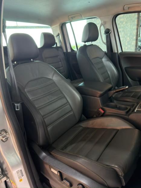 VOLKSWAGEN Amarok 3.0 V6 CABINE DUPLA HIGHLINE 4X4 TURBO INTERCOOLER AUTOM�TICO, Foto 16