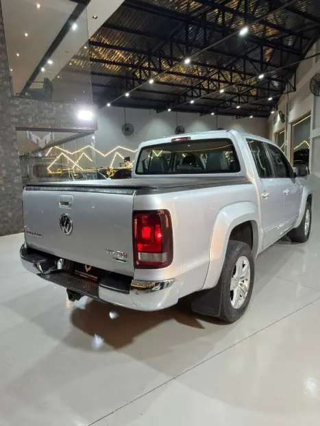 VOLKSWAGEN Amarok 3.0 V6 CABINE DUPLA HIGHLINE 4X4 TURBO INTERCOOLER AUTOM�TICO, Foto 16