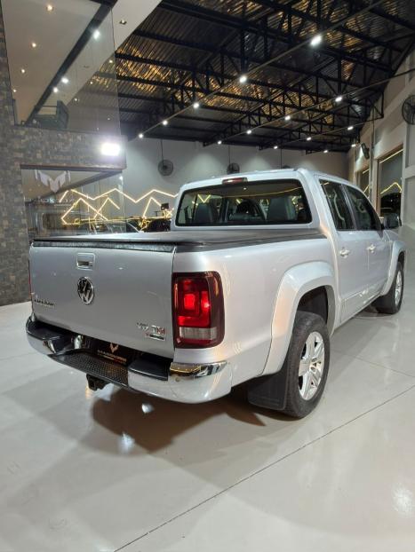 VOLKSWAGEN Amarok 3.0 V6 CABINE DUPLA HIGHLINE 4X4 TURBO INTERCOOLER AUTOM�TICO, Foto 17