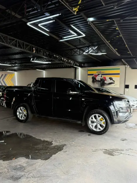 VOLKSWAGEN Amarok 3.0 V6 CABINE DUPLA HIGHLINE 4X4 TURBO INTERCOOLER AUTOM�TICO, Foto 2