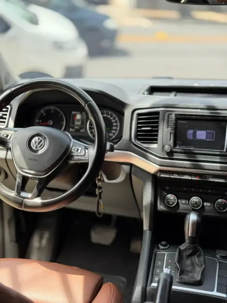 VOLKSWAGEN Amarok 3.0 V6 CABINE DUPLA HIGHLINE 4X4 TURBO INTERCOOLER AUTOM�TICO, Foto 15