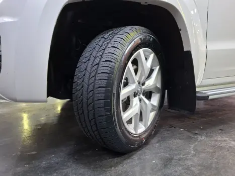 VOLKSWAGEN Amarok 3.0 V6 CABINE DUPLA HIGHLINE 4X4 TURBO INTERCOOLER AUTOM�TICO, Foto 16