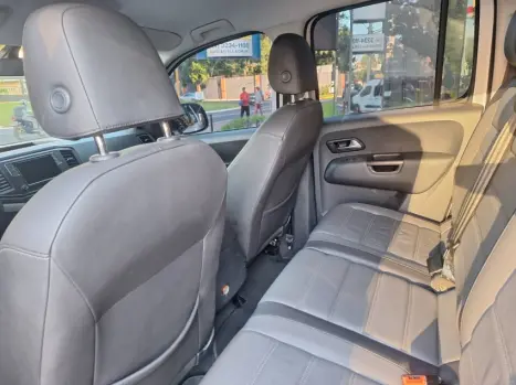 VOLKSWAGEN Amarok 3.0 V6 CABINE DUPLA HIGHLINE 4X4 TURBO INTERCOOLER AUTOM�TICO, Foto 14