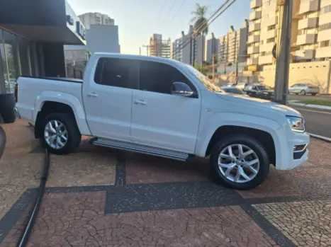 VOLKSWAGEN Amarok 3.0 V6 CABINE DUPLA HIGHLINE 4X4 TURBO INTERCOOLER AUTOM�TICO, Foto 17