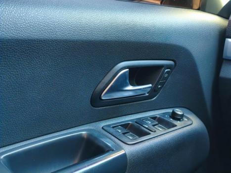 VOLKSWAGEN Amarok 3.0 V6 CABINE DUPLA HIGHLINE 4X4 TURBO INTERCOOLER AUTOM�TICO, Foto 7