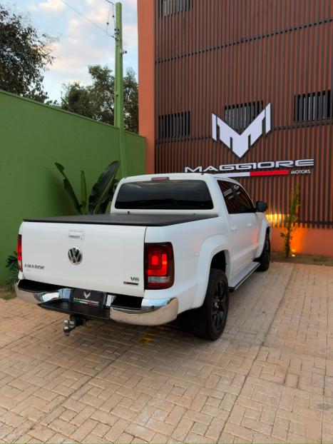 VOLKSWAGEN Amarok 3.0 V6 CABINE DUPLA HIGHLINE 4X4 TURBO INTERCOOLER AUTOM�TICO, Foto 12