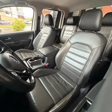 VOLKSWAGEN Amarok 3.0 V6 CABINE DUPLA HIGHLINE 4X4 TURBO INTERCOOLER AUTOMÁTICO, Foto 11
