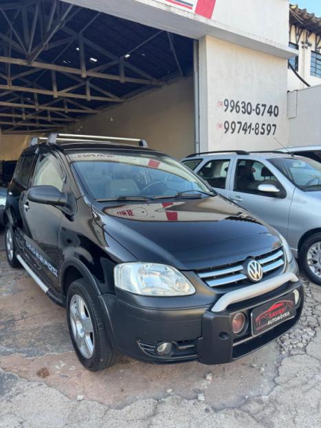 VOLKSWAGEN Crossfox 1.6 4P FLEX, Foto 2 VOLKSWAGEN Crossfox 1.6 4P FLEX, Foto 2