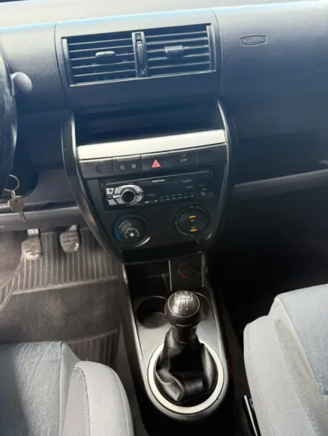 VOLKSWAGEN Crossfox 1.6 4P FLEX, Foto 6