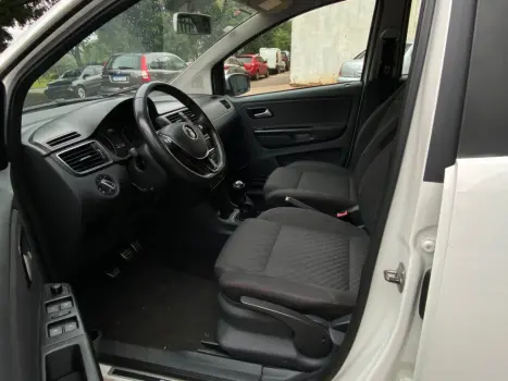VOLKSWAGEN Crossfox 1.0 12V 4P FLEX, Foto 11