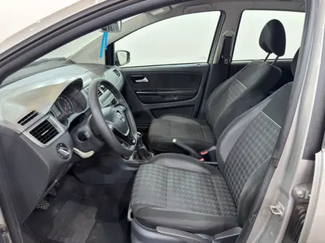 VOLKSWAGEN Fox 1.0 4P COMFORTLINE FLEX, Foto 9