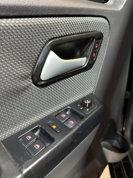 VOLKSWAGEN Fox 1.6 4P TRENDLINE FLEX, Foto 16