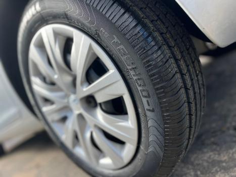 VOLKSWAGEN Fox 1.6 4P FLEX, Foto 12