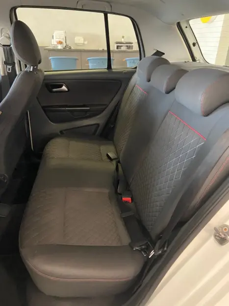 VOLKSWAGEN Fox 1.6 4P COMFORTLINE FLEX, Foto 9
