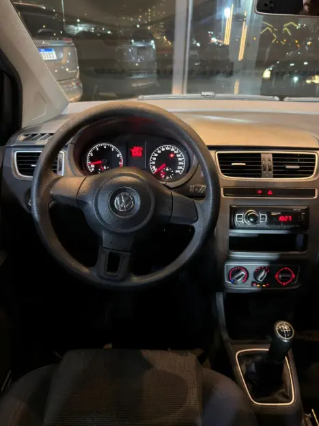 VOLKSWAGEN Fox 1.6 4P, Foto 11