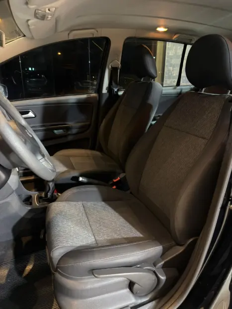 VOLKSWAGEN Fox 1.6 4P, Foto 16