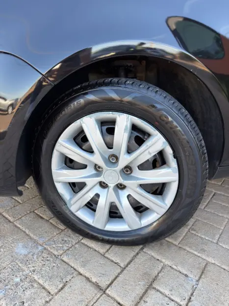 VOLKSWAGEN Fox 1.6 4P, Foto 3