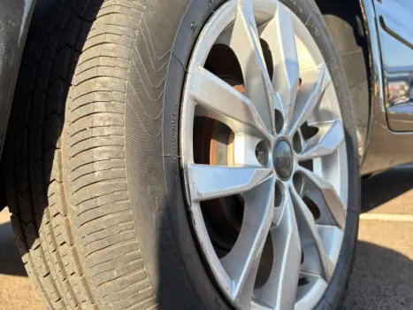 VOLKSWAGEN Fox 1.6 4P FLEX, Foto 15