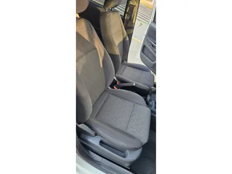 VOLKSWAGEN Fox 1.6 4P, Foto 13