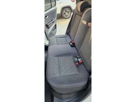 VOLKSWAGEN Fox 1.6 4P, Foto 14