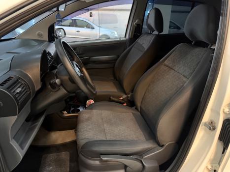 VOLKSWAGEN Fox 1.6 4P, Foto 10