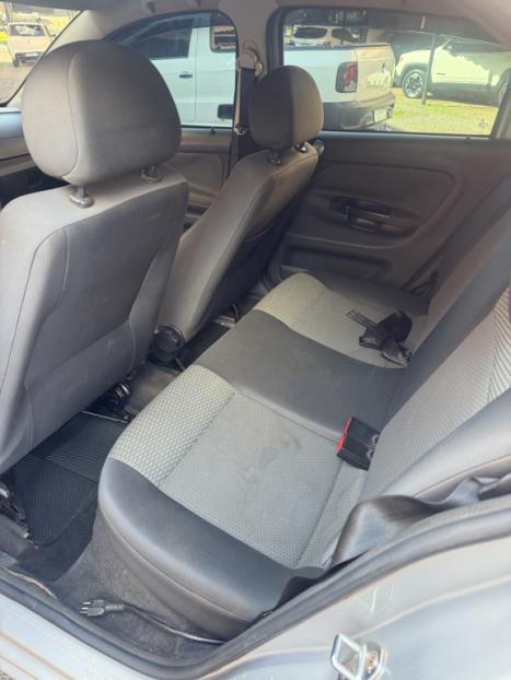 VOLKSWAGEN Gol 1.6 4P G4, Foto 3