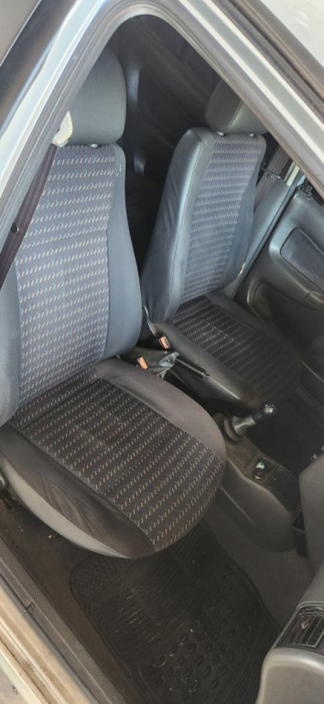 VOLKSWAGEN Gol 1.6 4P CL, Foto 3