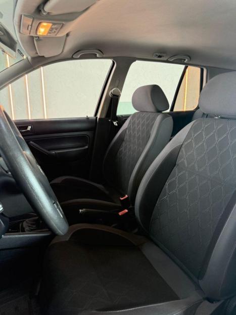 VOLKSWAGEN Golf 1.6 4P FLEX, Foto 13