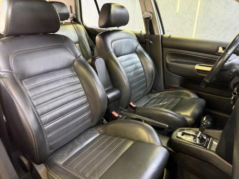 VOLKSWAGEN Golf 2.0 4P FLEX SPORTLINE AUTOM�TICO, Foto 17