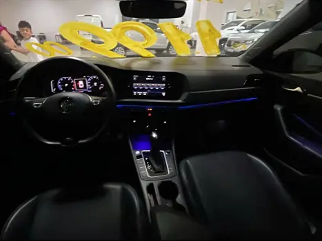 VOLKSWAGEN Jetta 1.4 4P 250 TSI R-LINE AUTOMÁTICO, Foto 9 VOLKSWAGEN Jetta 1.4 4P 250 TSI R-LINE AUTOMÁTICO, Foto 9